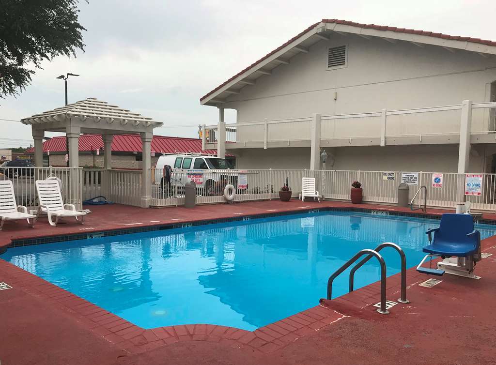 Red Roof Inn Plano Kemudahan gambar